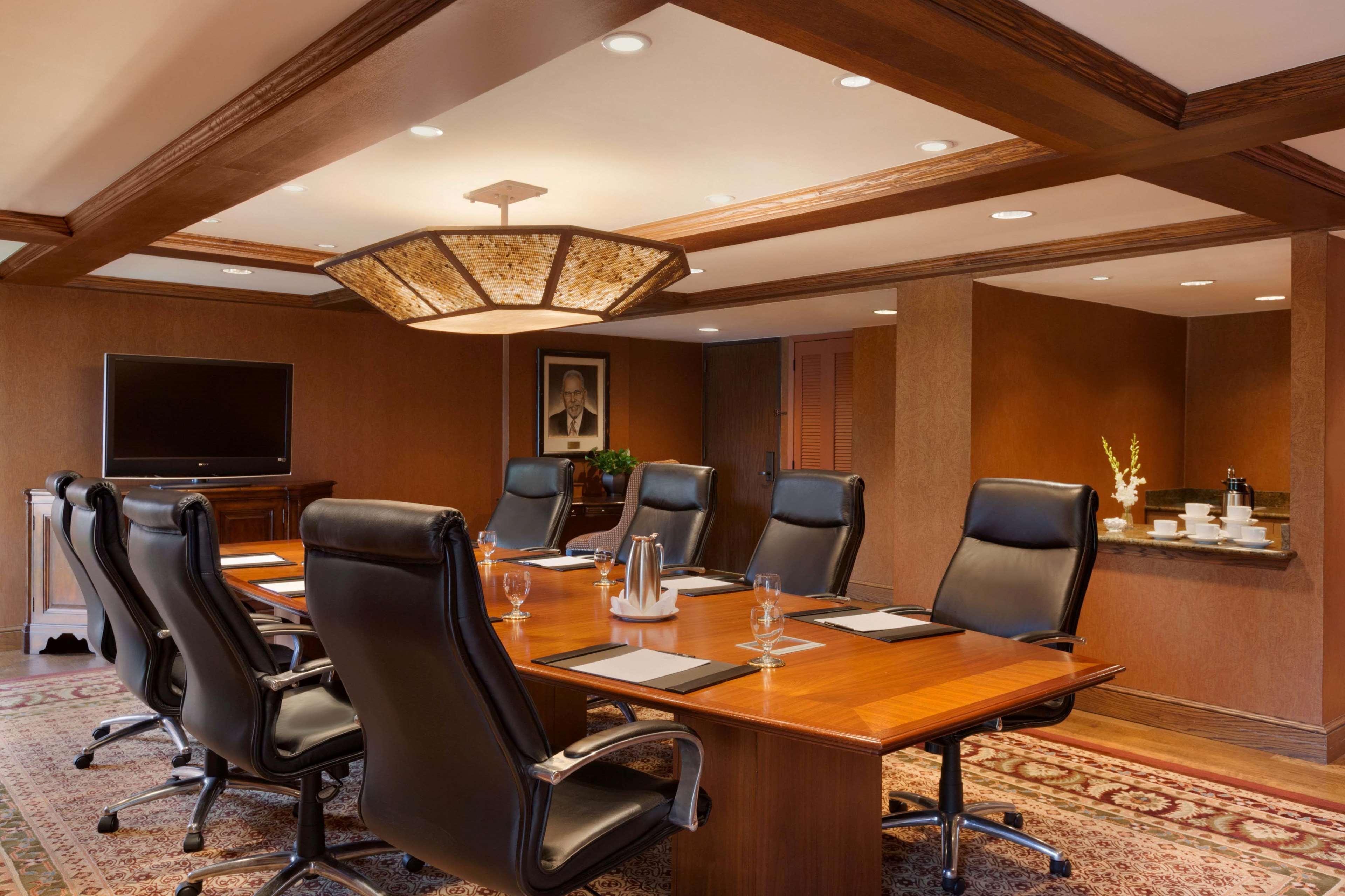 Hilton Dfw Lakes Executive Conference Center Grapevine Exterior photo